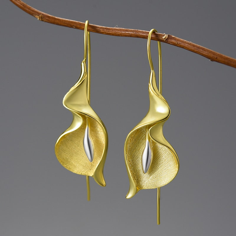 Calla Lily Drop Earrings