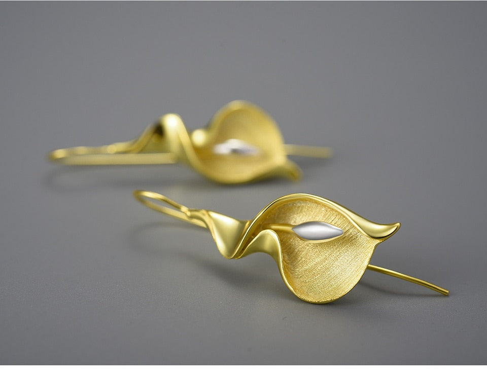 Calla Lily Drop Earrings